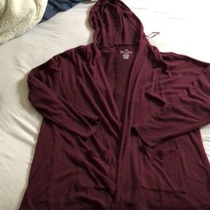 Burgundy American Eagle sweater w/Hood